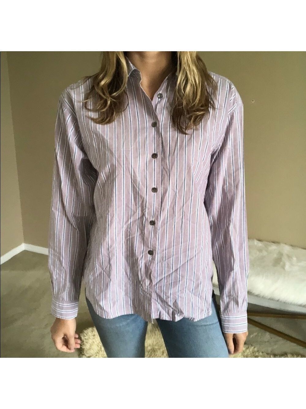 Closed striped blouse